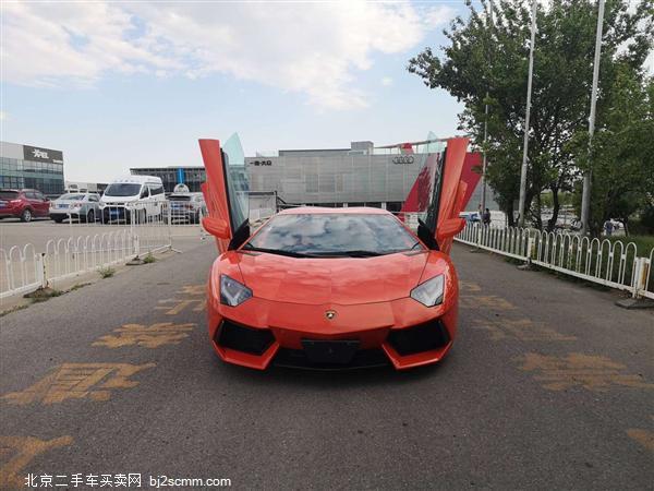   Aventador 2011 LP 700-4