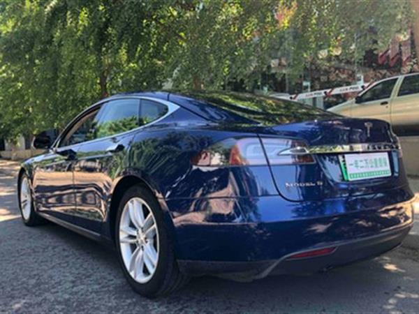 Model S 2015 70D