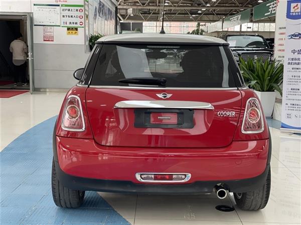 MINI 2011 1.6L COOPER Fun