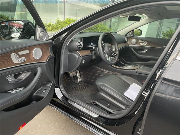 E 2019 Ŀ E 300 L 