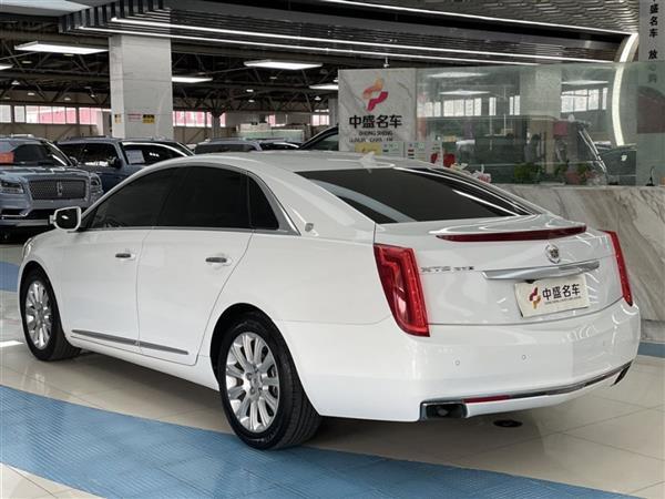 XTS 2015 28T 