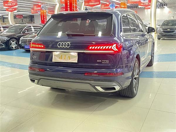 µQ7 2020 55 TFSI quattro S line˶