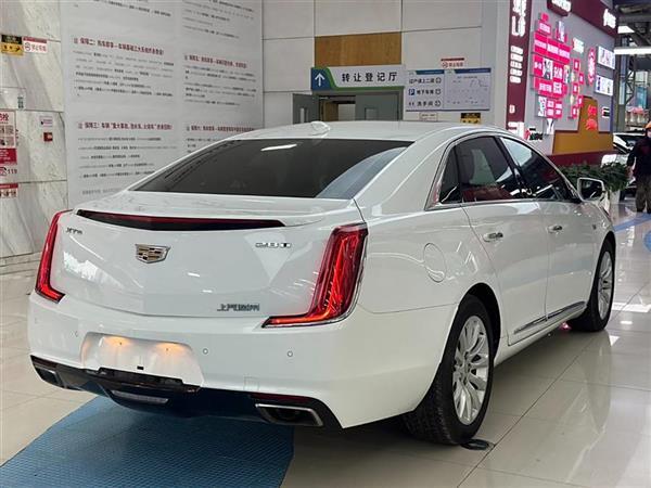 XTS 2018 28T 