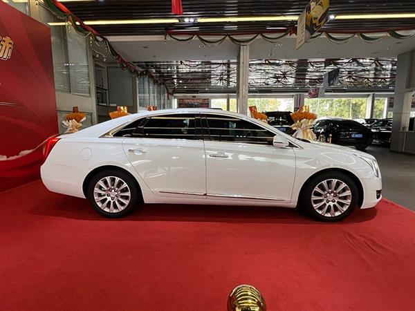 XTS 2017 28T 