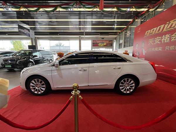 XTS 2017 28T 