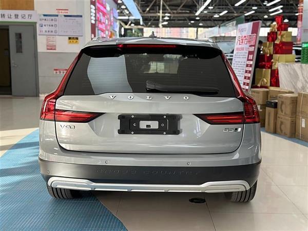 ֶV90 2024 Cross Country B5 AWD 