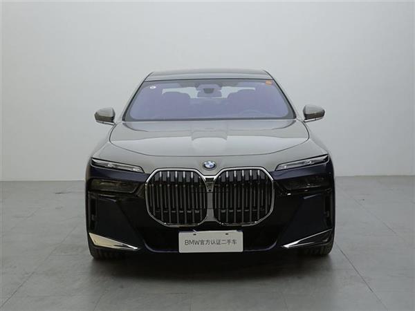 7ϵ 2023 740Li  M˶װ