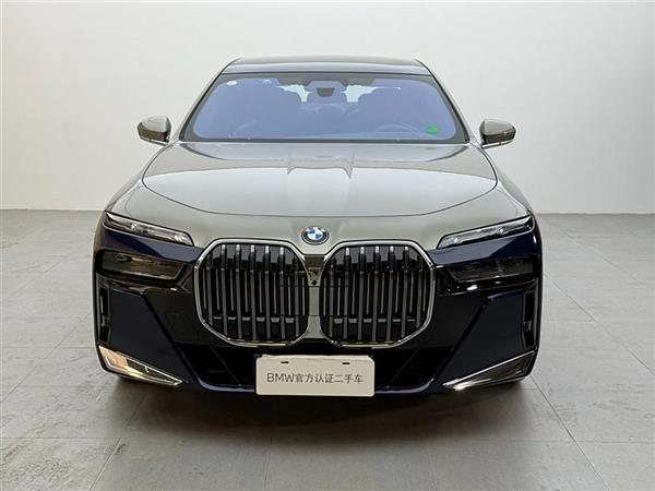 7ϵ 2023 740Li  M˶װ