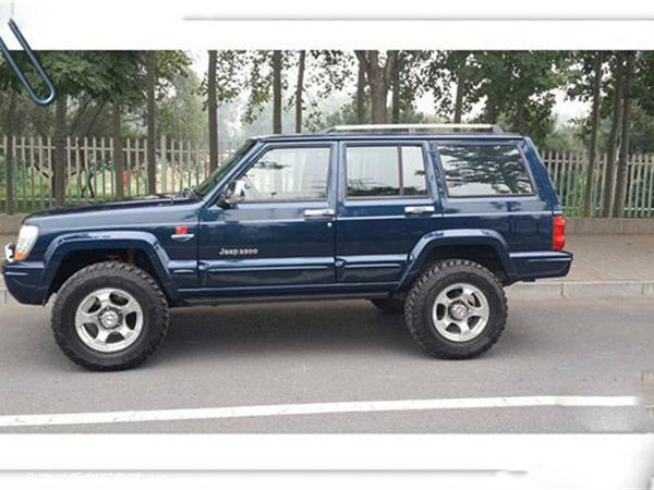 jeep北京jeep2005款 2500 2.5l 4x2-10万元已售