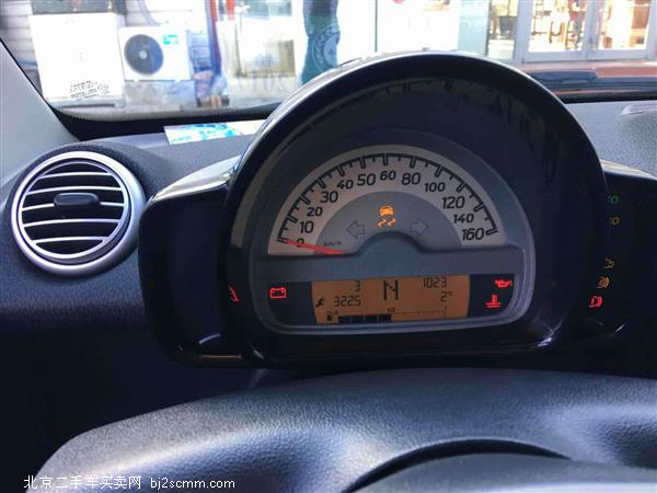 smart fortwo 2011 1.0 MHD Ӳ׼