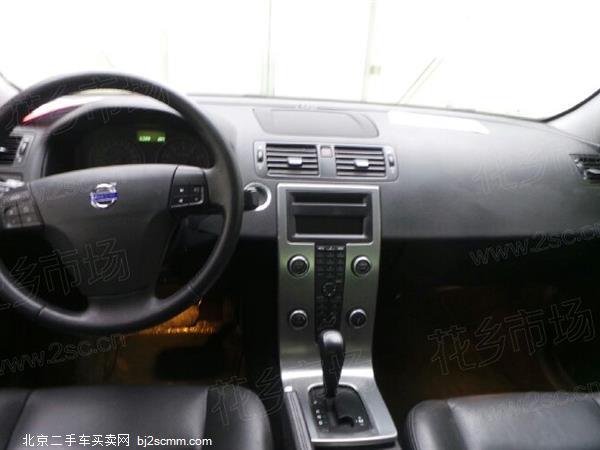 ֶS40 2009 2.5L T5 R-Design