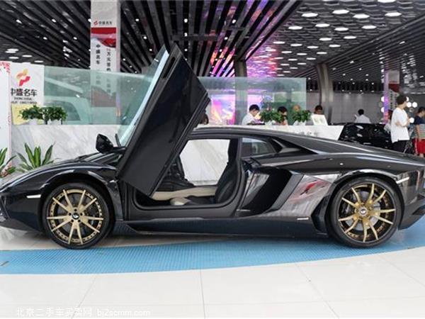   Aventador 2011 LP 700-4