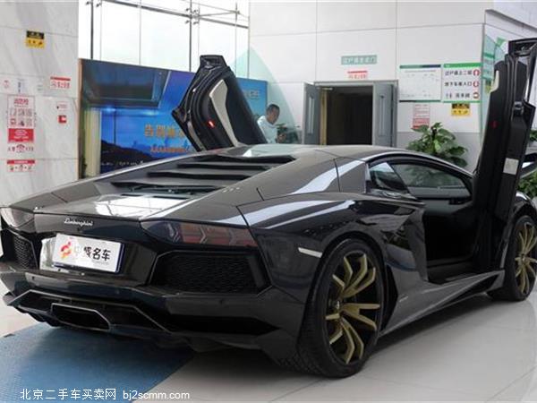   Aventador 2011 LP 700-4