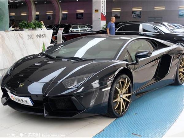   Aventador 2011 LP 700-4